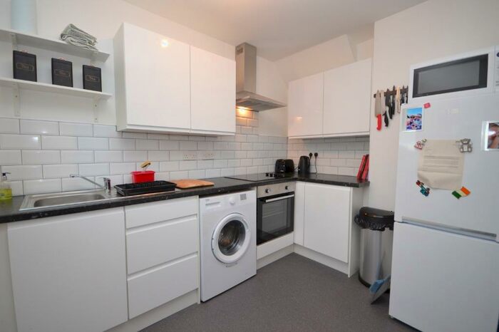 2 Bedroom Terraced House To Rent In Tollpark Crescent, Newmains, North Lanarkshire, ML2