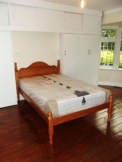 5 Bedroom House To Rent In Old Hall Lane, Manchester, M14