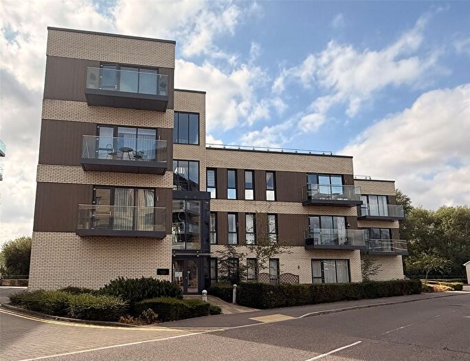 2 Bedroom Flat To Rent In Flagstaff Road, Reading, Berkshire, RG2