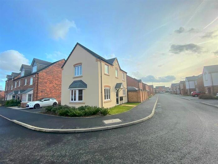 3 Bedroom Detached House To Rent In Kingston Road, Kirkby-In-Ashfield, Nottingham, NG17