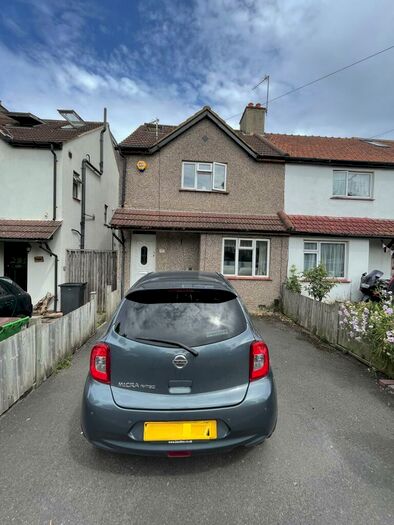 4 Bedroom Semi-Detached House To Rent In Benhill Road, Sutton, London, SM1