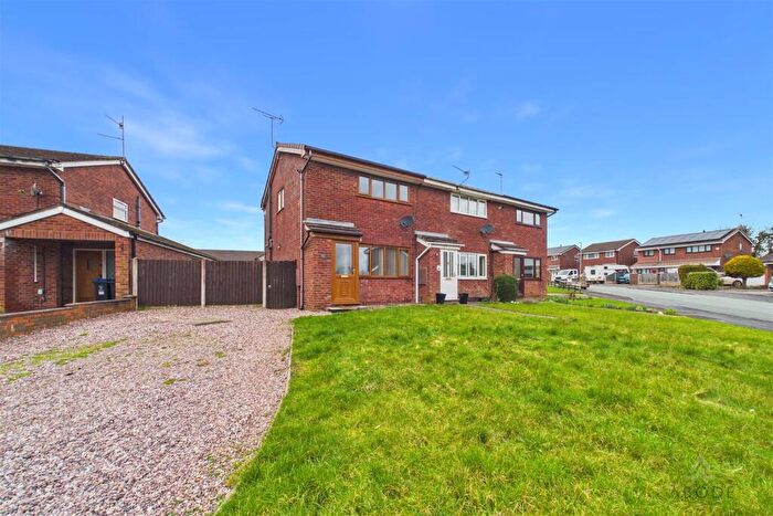 2 Bedroom Town House For Sale In Cheltenham Avenue, Cheadle, Stoke-On-Trent, ST10