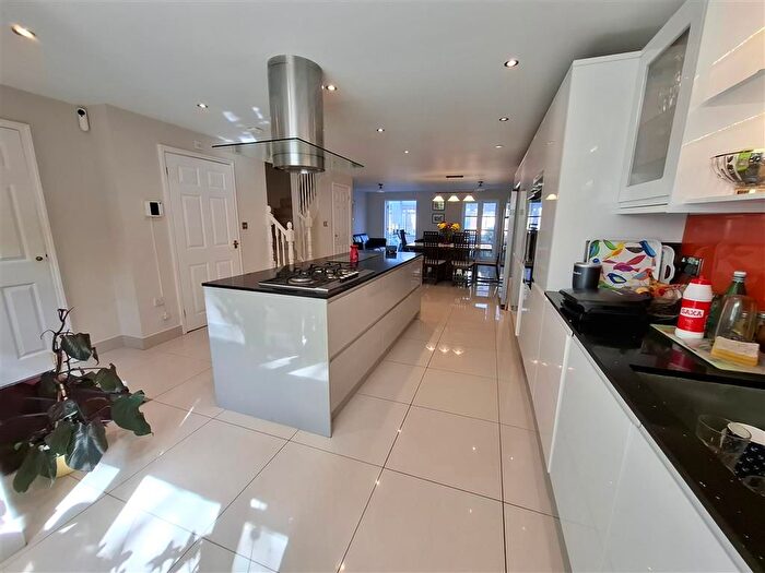 4 Bedroom Property To Rent In Minoan Drive, Hemel Hempstead, HP3