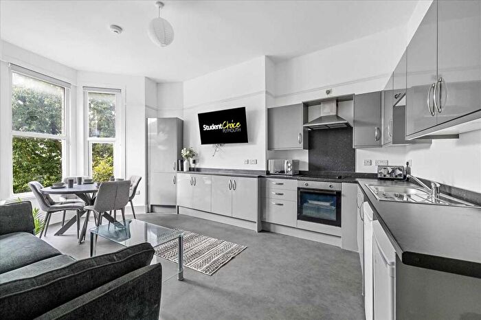4 Bedroom Apartment To Rent In Lisson Grove, Plymouth, PL4