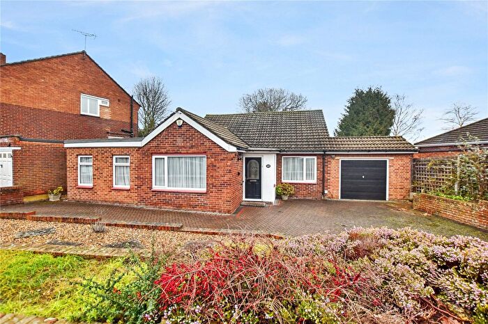 3 Bedroom Bungalow For Sale In Summerhouse Drive, Dartford, Kent, DA2