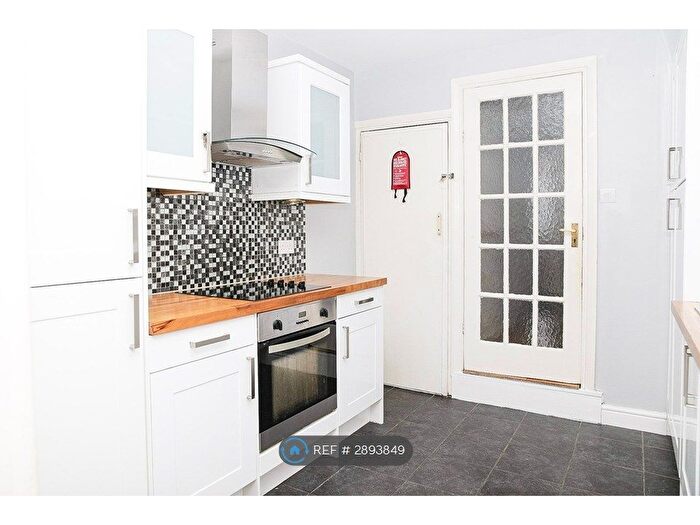 3 Bedroom Terraced House To Rent In Caledon Road, London, E6
