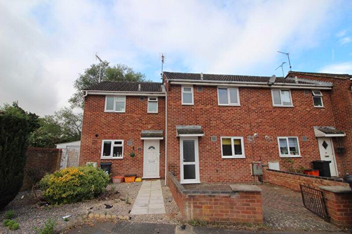 2 Bedroom Terraced House To Rent In Bedroom House To Rent, Alveston Close, West Swindon, SN5