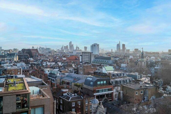2 Bedroom Flat To Rent In Berwick Street, Soho, London, W1F
