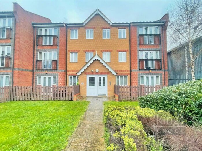 1 Bedroom Flat To Rent In Foundry Gate, Waltham Cross, EN8