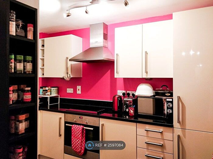 1 Bedroom Flat To Rent In Pollard House, Spa Road, SE16