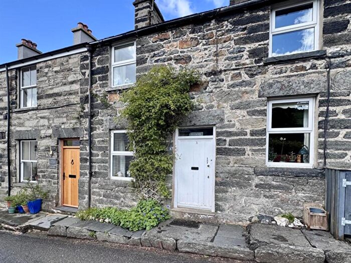 2 Bedroom House For Sale In Capel Garmon, Llanrwst, LL26