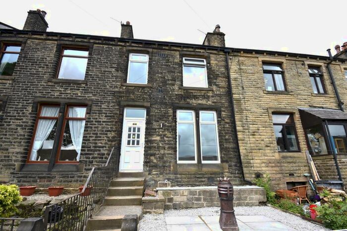 4 Bedroom House To Rent In Carrs Road, Marsden, Huddersfield, HD7
