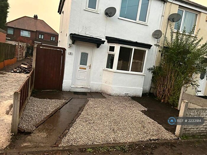 3 Bedroom Semi-Detached House To Rent In Cranbourne Place, West Bromwich, B71