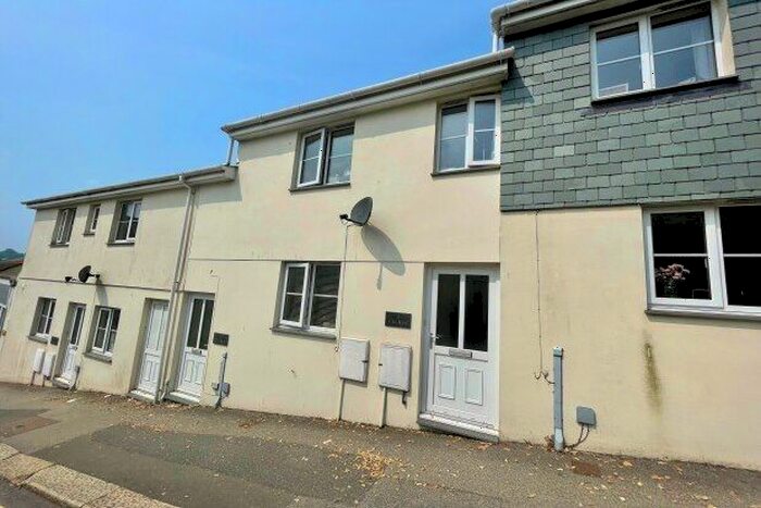 2 Bedroom Property To Rent In Mitchell Hill, Truro, TR1