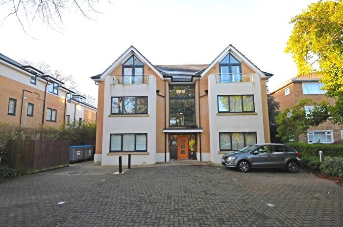 2 Bedroom Flat To Rent In Wellington Road, Charminster, Bournemouth, BH8