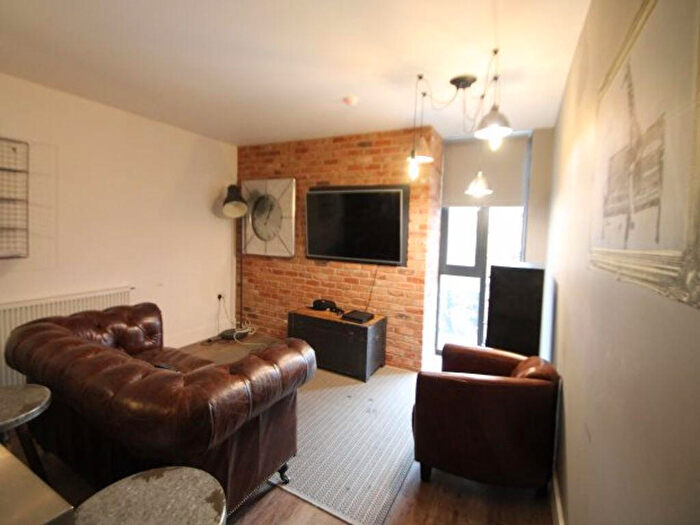 2 Bedroom House To Rent In Moorland Avenue, Leeds, LS6