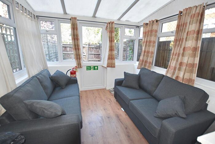 5 Bedroom Property To Rent In Laundry Road, Hammersmith, London, W6