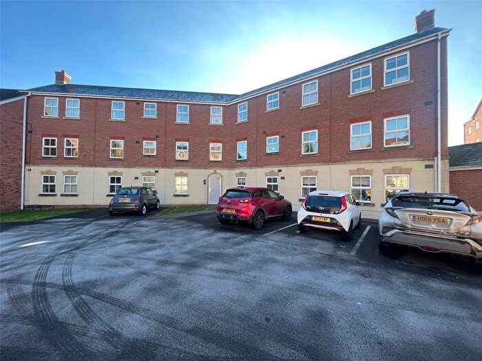 2 Bedroom Flat For Sale In Ascote Lane, Shirley, Solihull, West Midlands, B90