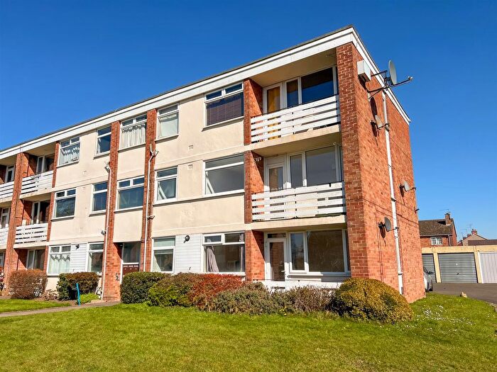 2 Bedroom Flat To Rent In All Saints Road, Warwick, CV34