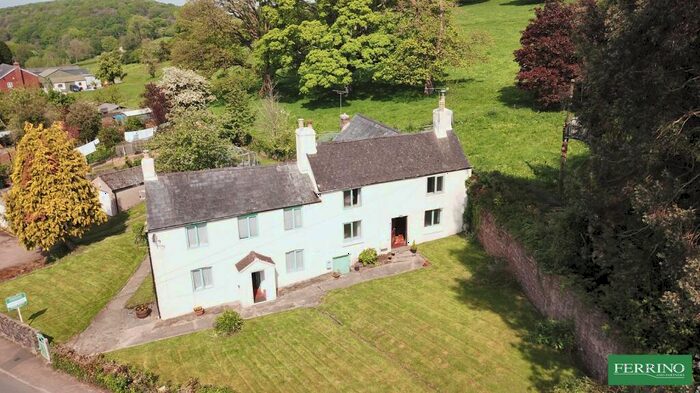 6 Bedroom Cottage For Sale In Silver Street, Littledean, Cinderford, Gloucestershire., GL14