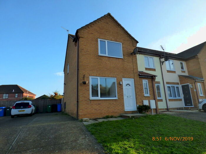 2 Bedroom Semi-Detached House To Rent In Sycamore Close, Worlingham, Beccles, NR34