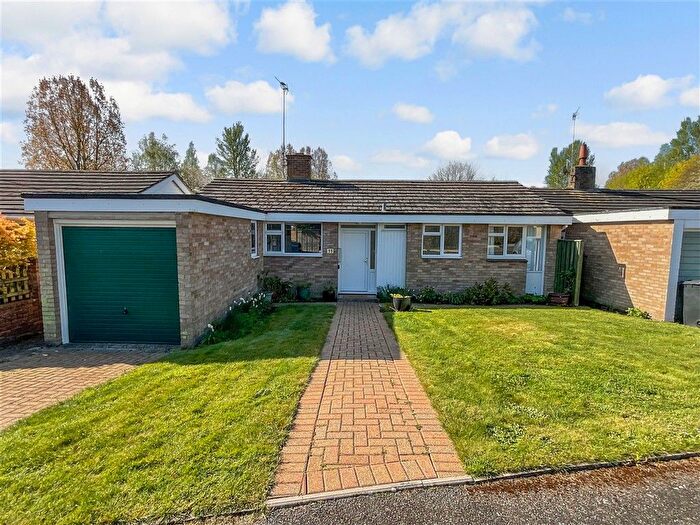 3 Bedroom Detached Bungalow For Sale In Fromandez Drive, Horsmonden, Kent, TN12