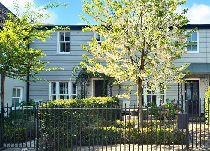 2 Bedroom Terraced House To Rent In High Street, Thames Ditton, Surrey, KT7