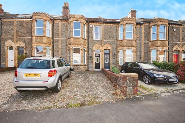 4 Bedroom Terraced House For Sale In Downend Road, Fishponds, Bristol, BS16
