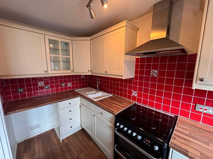 1 Bedroom Flat To Rent In Pennycroft, Pixton Way, Croydon, Surrey, CR0