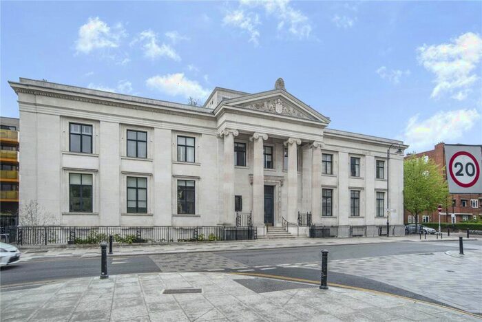 2 Bedroom Apartment To Rent In Spa Road, London, Uk, SE16