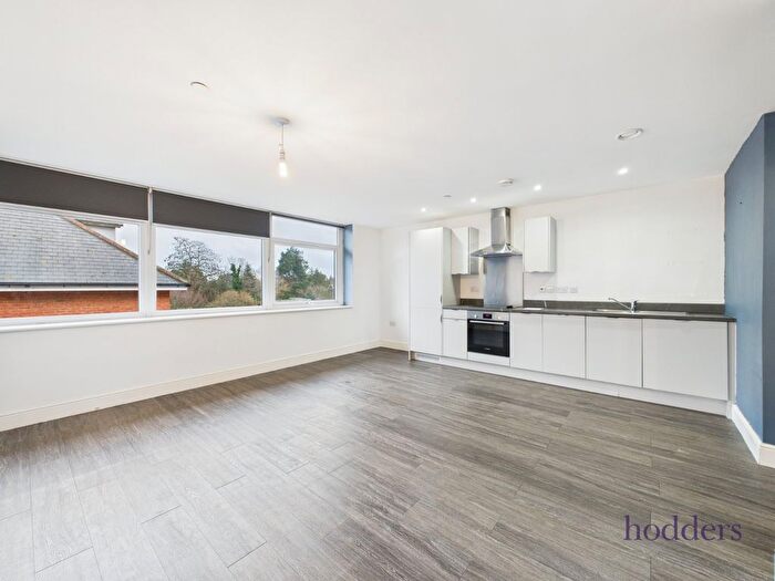 1 Bedroom Flat To Rent In Four Corners, Pound Road, Chertsey, Surrey, KT16