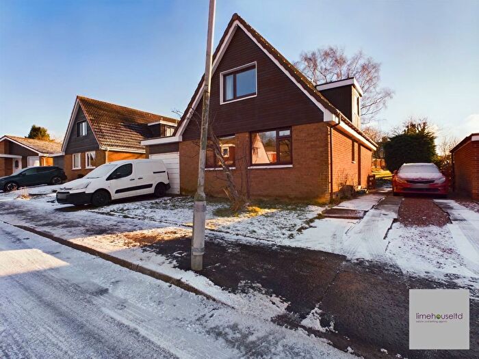 3 Bedroom Detached House For Sale In Cardon Drive, Biggar, ML12