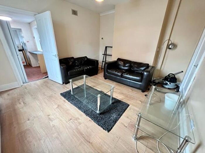 3 Bedroom House To Rent In Khartoum Road, Sheffield, S11