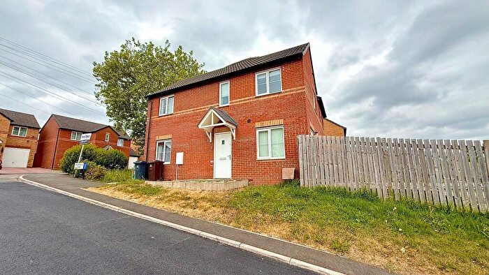 3 Bedroom Semi-Detached House To Rent In Archdale Close, Manor, Sheffield, S2
