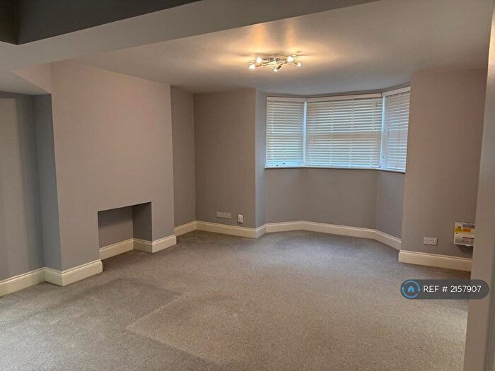 2 Bedroom Flat To Rent In Waverley Grove, Southsea, PO4
