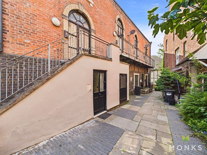 1 Bedroom Flat For Sale In Castle Street, Shrewsbury, SY1