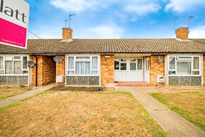 1 Bedroom Bungalow For Sale In Rokesby Road, Slough, SL2