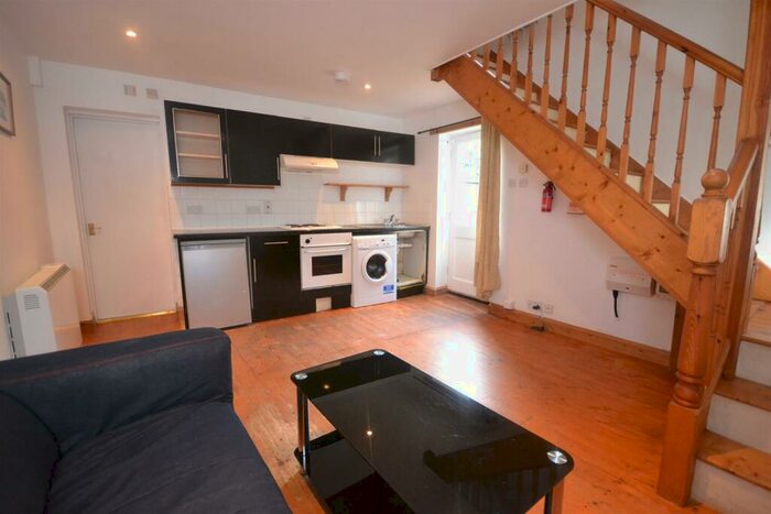 1 Bedroom Flat To Rent In Christchurch Road, Reading, RG2
