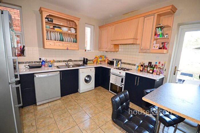 6 Bedroom Detached House To Rent In Maxwell Road, Winton, BH9