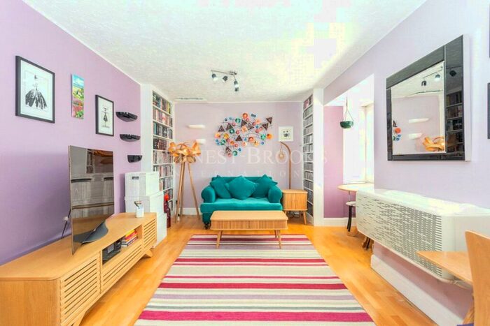 1 Bedroom Apartment To Rent In Rembrandt Court, Stubbs Drive, SE16