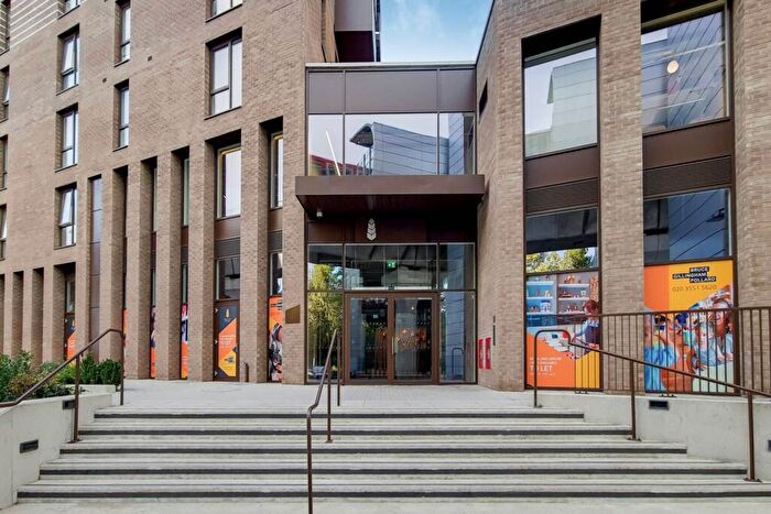 3 Bedroom Flat To Rent In Adlay Apartments, Silvertown, London, E16