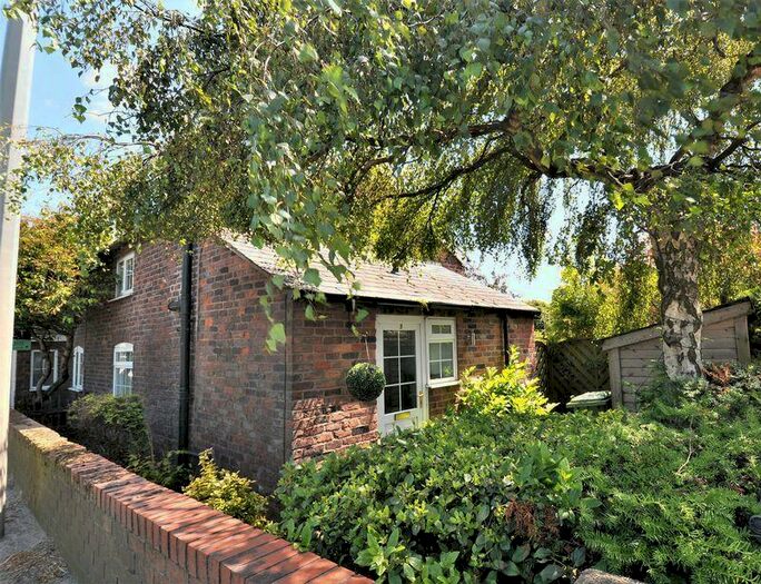 2 Bedroom House To Rent In Holmes Chapel Road, Sproston, CW4