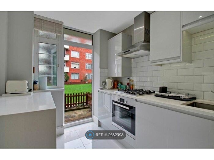 2 Bedroom Flat To Rent In Shannon Place, London, NW8