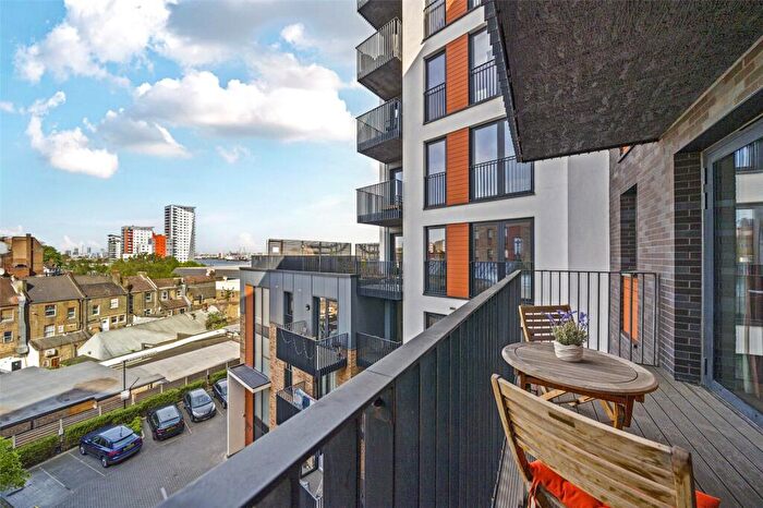 1 Bedroom Apartment For Sale In Woolwich High Street, Woolwich, SE18