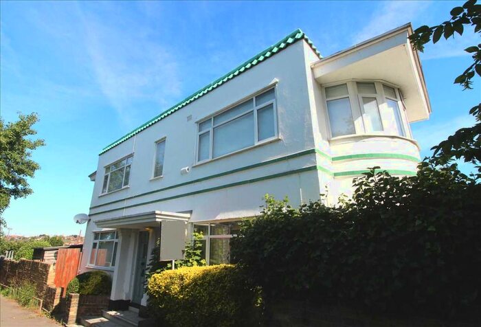 2 Bedroom Flat To Rent In Crowstone Road, Westcliff-On-Sea, SS0