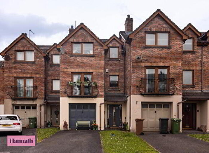 4 Bedroom Terrace House For Sale In Silverwood Green, Craigavon, BT66