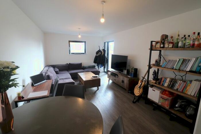 2 Bedroom Flat To Rent In Tennant Street, Birmingham, B15