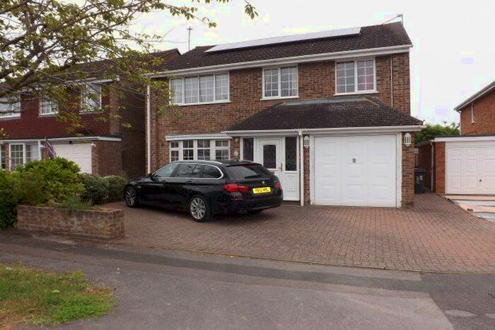 4 Bedroom Property To Rent In Windermere, Swindon, SN3