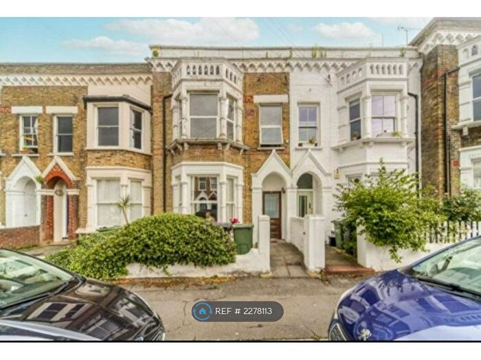 2 Bedroom Flat To Rent In Medora Road, London, SW2