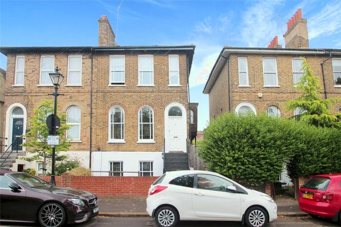 1 Bedroom Flat To Rent In East Avenue, London, E17